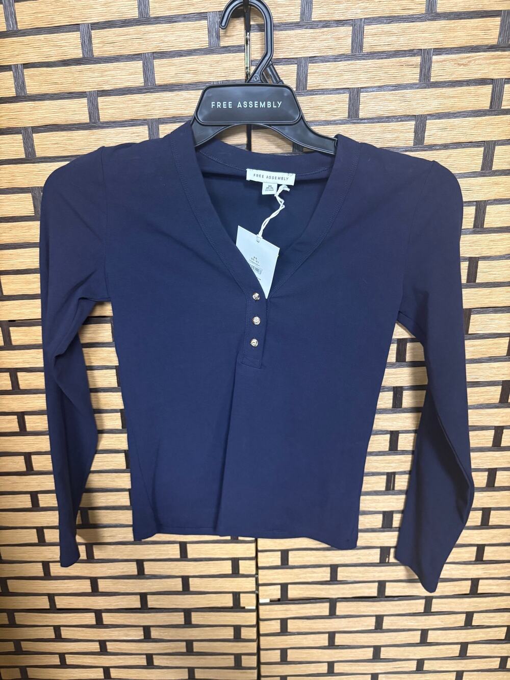 Free‎ Assembly Navy Henley Top Size XS